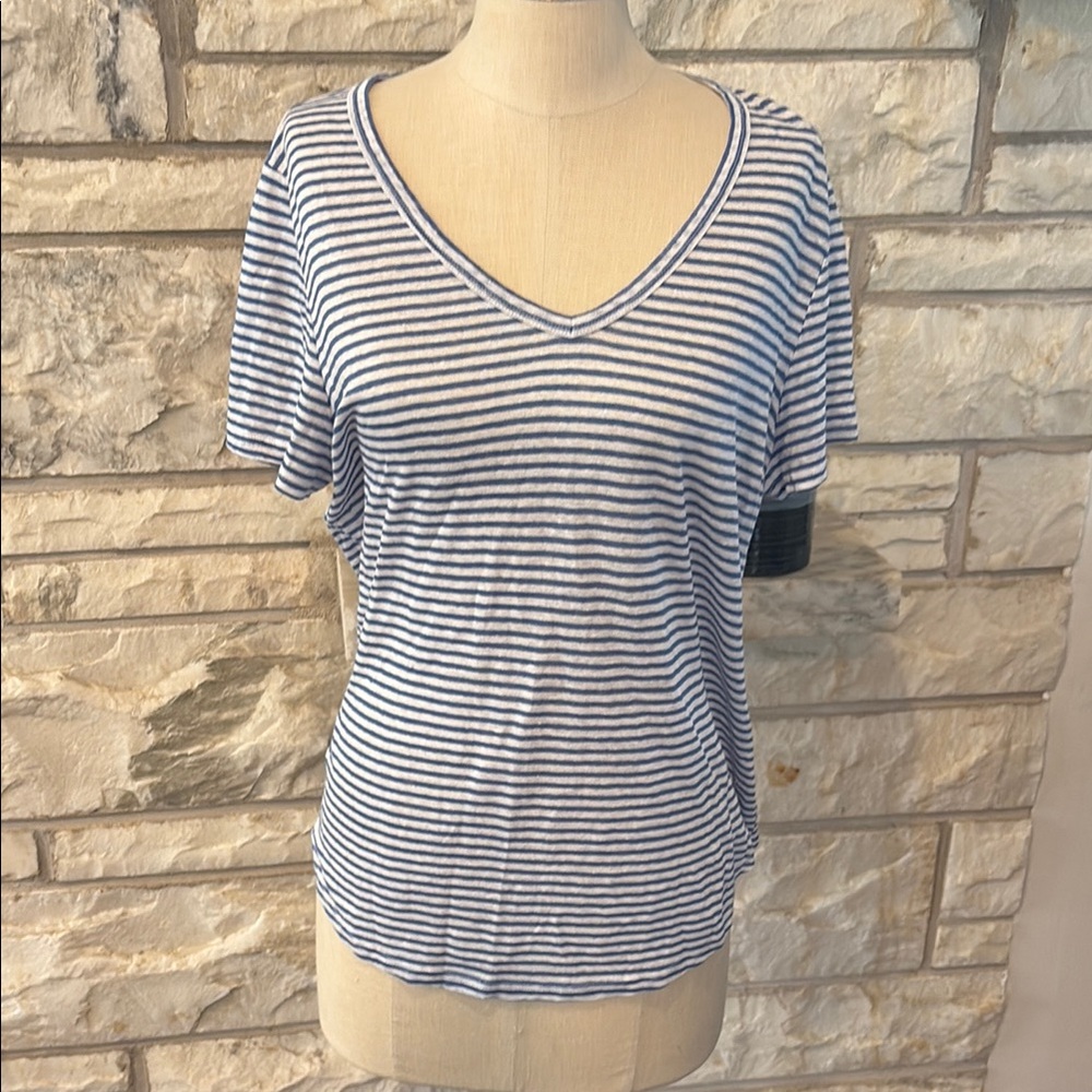 Banana Republic White and Blue Fitted Short Sleeve T-Shirt